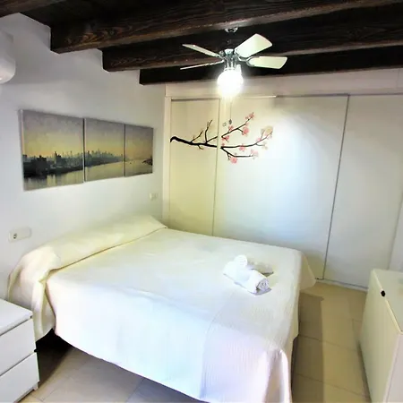 Appartamento Torremolinos. Carihuela Beach. *